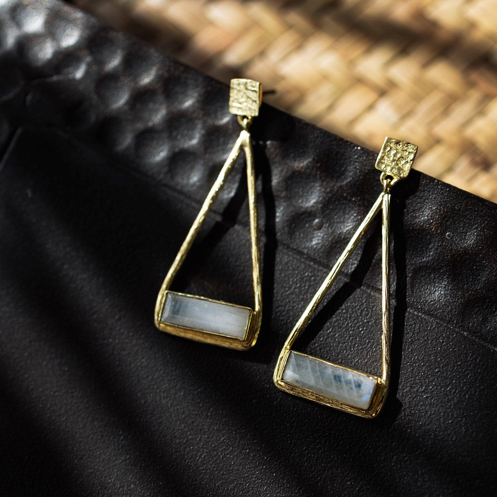 Dhanira Earrings-moonstone
