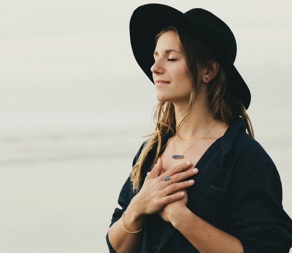 luminance necklace-blue