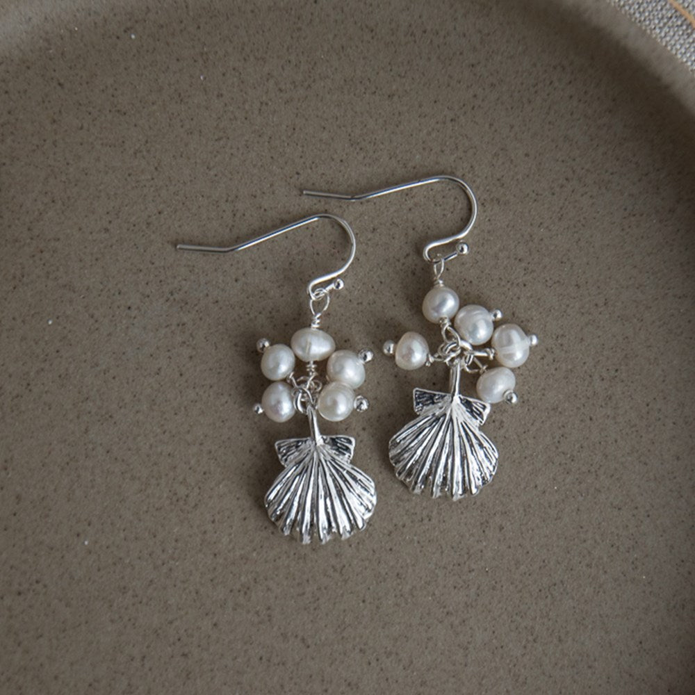 deep sea earrings-white pearl