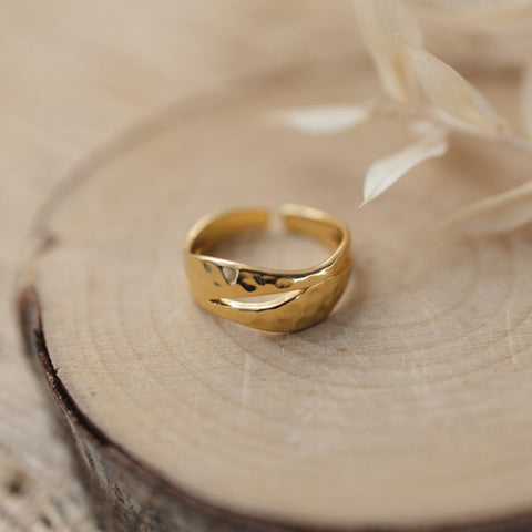 expressive ring