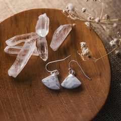 haze earrings-howlite