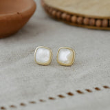 pandora studs-white pearl