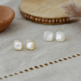 pandora studs-white pearl