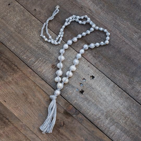 satya necklace-white pearl