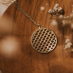 scallop necklace