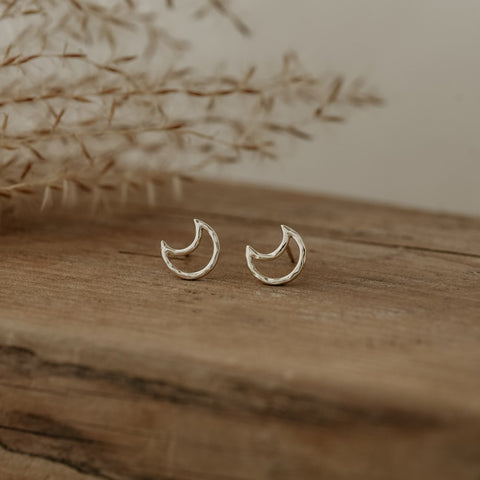 silhouette studs