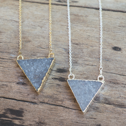 trinity necklace-grey