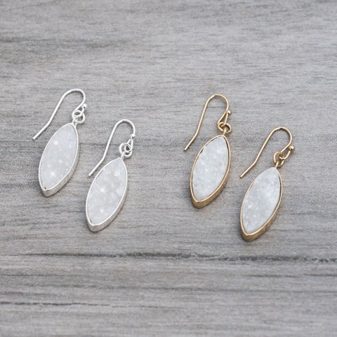 moon dance earrings short-white