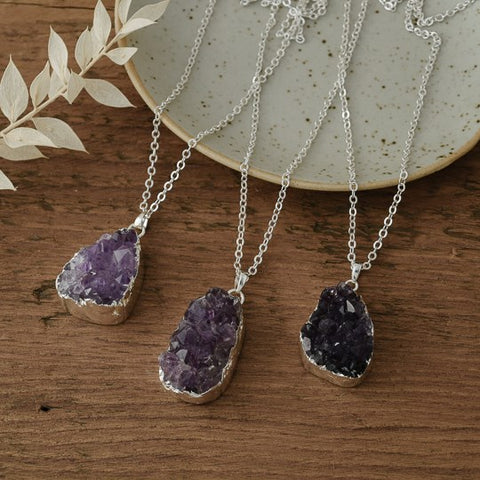 treasure necklace-purple